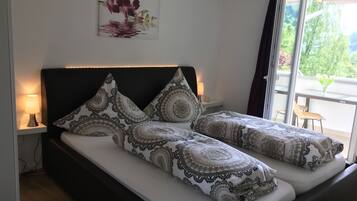 4 quartos, berço de viagem, Wi-Fi de cortesia, roupa de cama