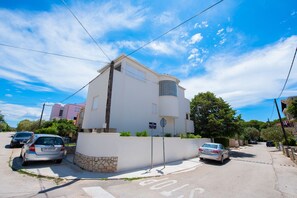 Exterior - Spacious Chic Residence - 3Bedroom Suite w Terrace (Zadar)