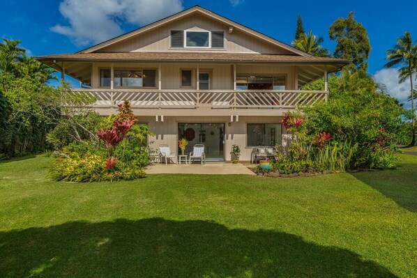 House, 2 Bedrooms | Exterior