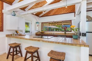 House, 2 Bedrooms | Private kitchen