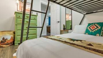 3 عدّة غرف نوم ومكواة/لوح كي وسرير سفر وواي فاي مجانًا