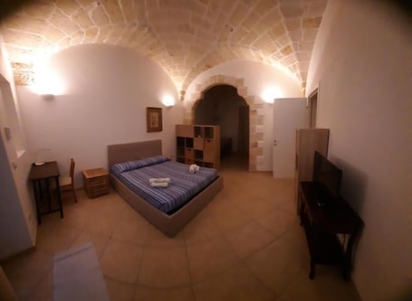 高级公寓 | 办公桌、笔记本电脑工作区、隔音、熨斗/熨衣板