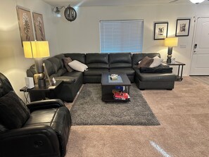 Smart TV, video games, books, printers - 4b 14 mi to Downtown. Trails Views AC Casino Flight School Tucson Trap & Skeet (Tucson)