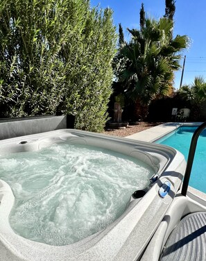 Piscine extérieure, piscine chauffée