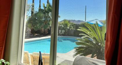 Desert Oasis- Heated Pool & Hot Tub