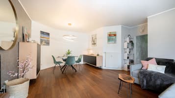 Apartment | Wohnbereich | Smart-TV