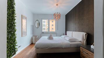 Apartment | 1 Schlafzimmer, laptopgeeigneter Arbeitsplatz, Bügeleisen/Bügelbrett