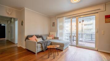 Apartment | Wohnbereich | Smart-TV