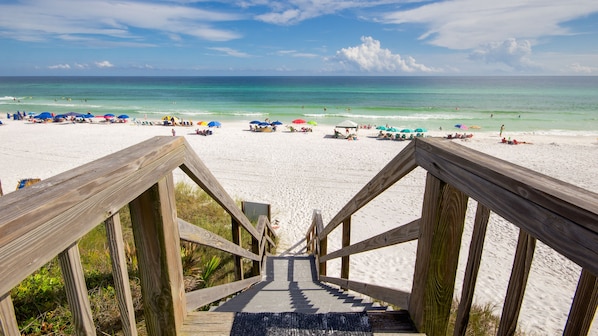 Beach nearby - Book This Top Rated Luxury Home in Seagrove Now! Private Pool! (Santa Rosa Beach)