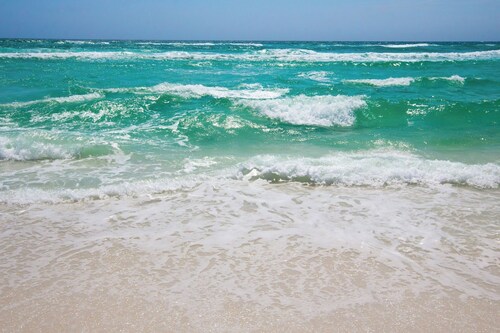 West PCB Upscale Home w/ Splash Pool, Close to Beach, 3br+bunkroom, Golf Cart
