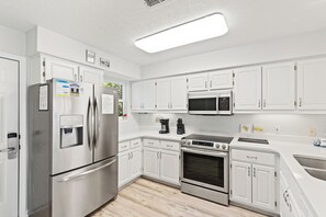 House, Multiple Beds, Balcony, Ocean View (21720 Front Beach Rd) | Private kitchen | Fridge, microwave