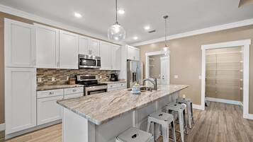 House, Multiple Beds, Kitchen, Garden View (225 Rose Lane) | Private kitchen