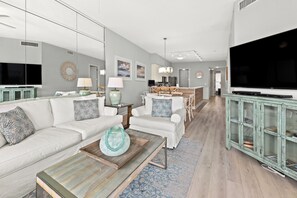 Living area - Newly Renovated! Breathtaking Views! Fourth Floor! Pools! Grill! Beach Chairs (Miramar Beach)