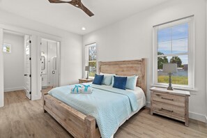 4 bedrooms, WiFi, bed sheets - Brand New Home With In-ground Pool, Four Houses From Beautiful Laguna Beach (Panama City Beach)