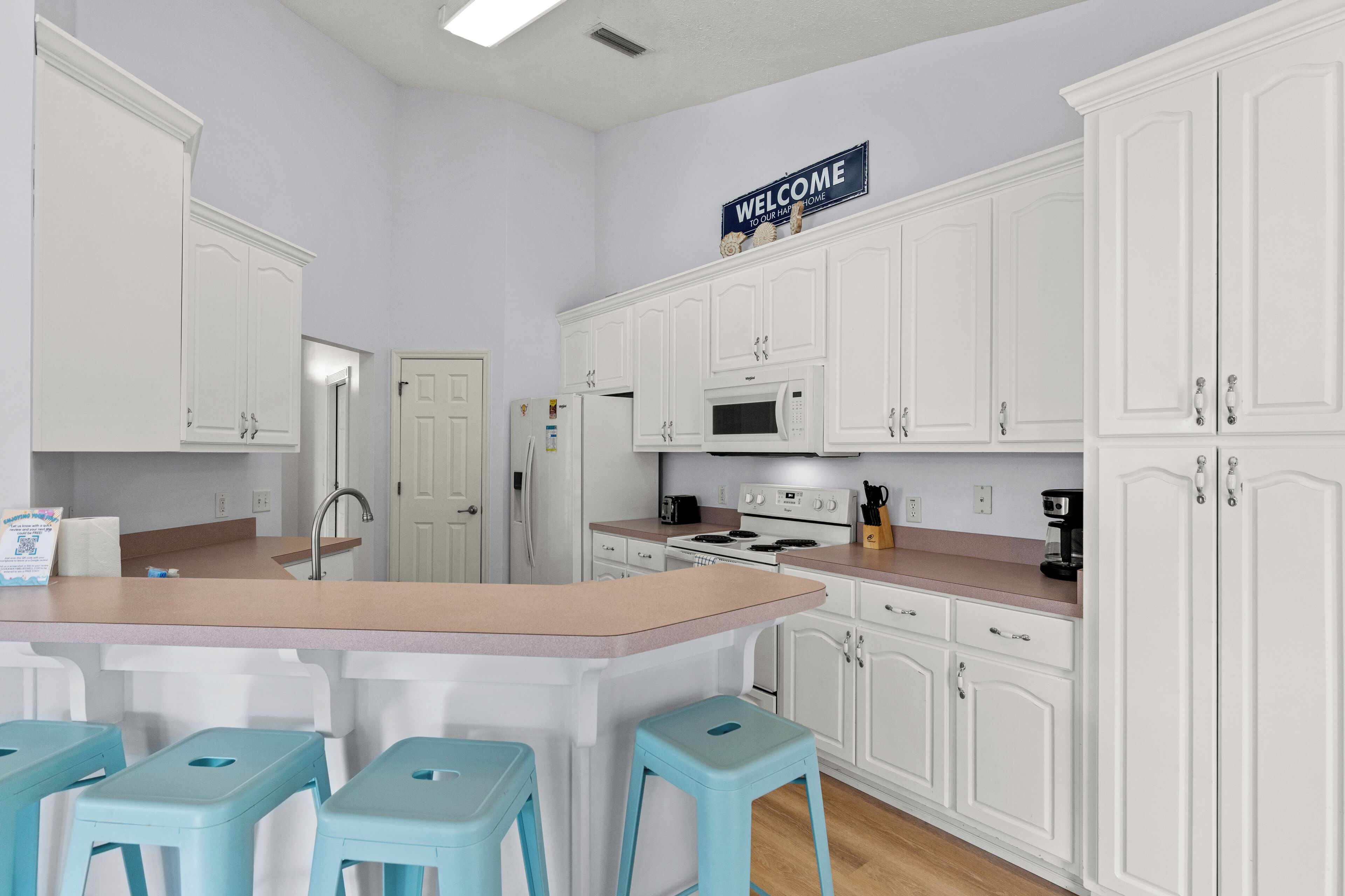 Casa, varias camas, patio, vista al jardín | Cocina privada