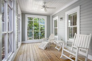 Property grounds - A Seaside Beauty! Book Now - Lot of Outdoor Living Space (Santa Rosa Beach)