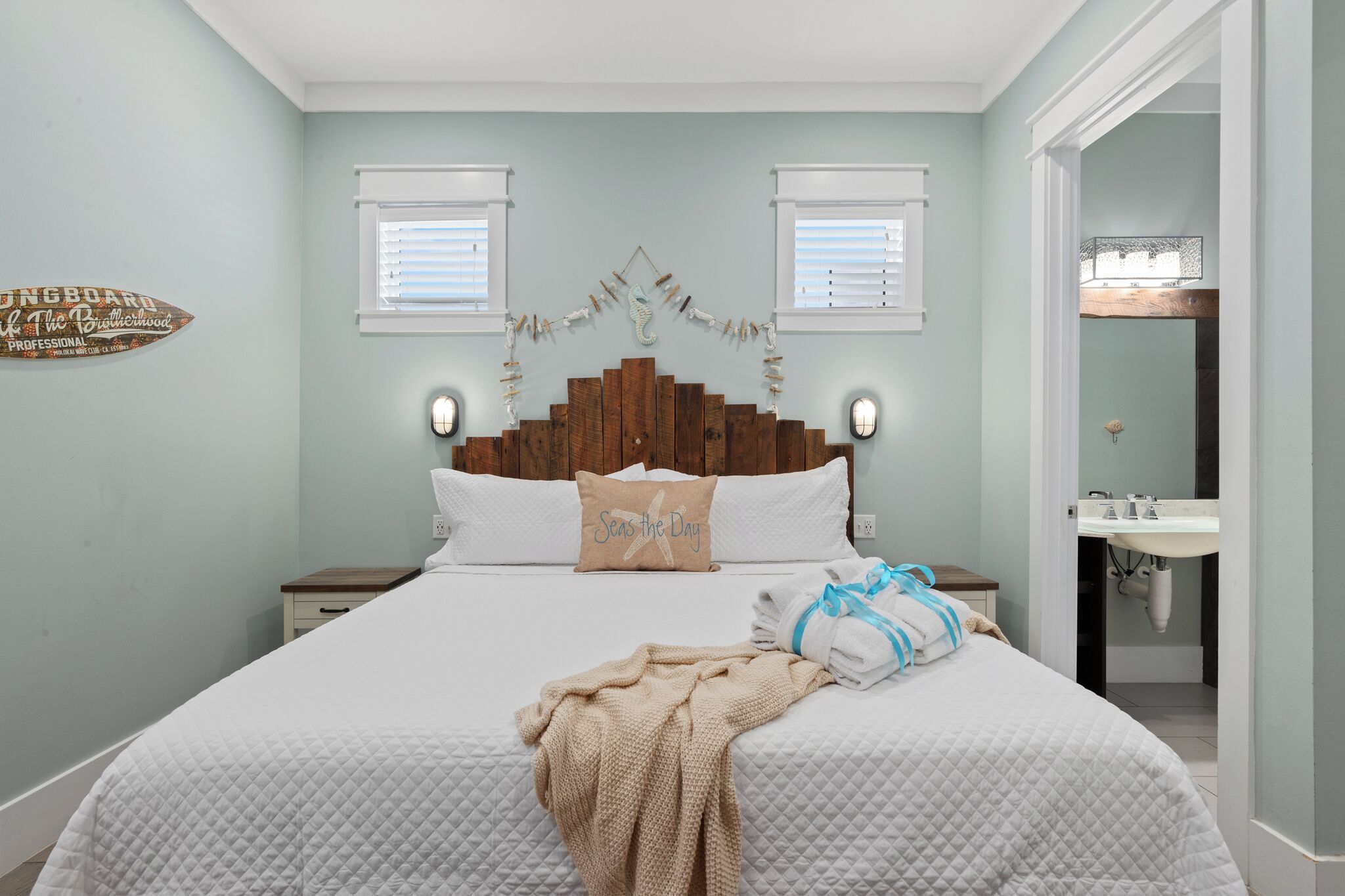 House, Multiple Beds, Pool Access, Beach View | 6 bedrooms, WiFi, bed sheets