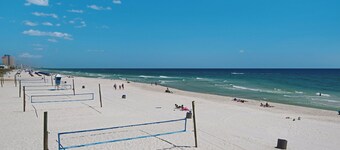 Luxurious Ocean Villa Resort - Gulf Front Paradise With Views!