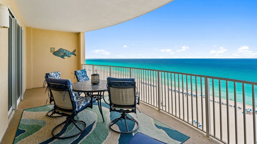 Luxurious Ocean Villa Resort - Gulf Front Paradise With Views!