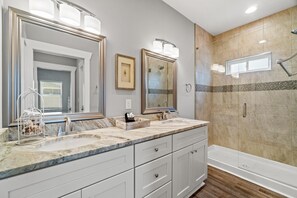 House, Multiple Beds, Patio, Ocean View | Bathroom | Towels - Amazing New 3br/2ba Laguna Beach! / 6p Golf Cart: 2 Mins to Beach/west PCB (Panama City Beach)