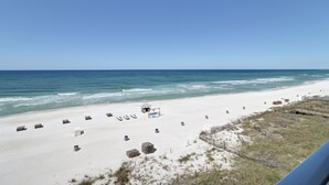 Leilighet, flere senger, balkong, havutsikt | Strand