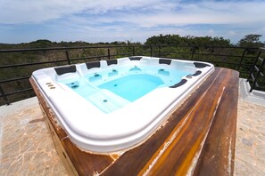 Bain à remous extérieur