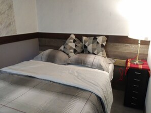 2 chambres, bureau, fer et planche Ă repasser, Wi-Fi