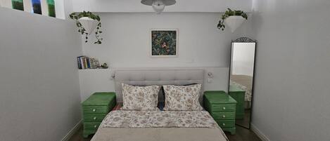 1 bedroom, desk, iron/ironing board, WiFi