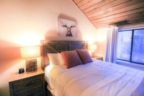 3 bedrooms, iron/ironing board, travel crib, WiFi