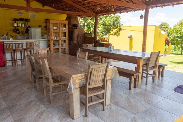 Outdoor dining