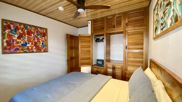 1 bedroom, in-room safe, desk, free WiFi