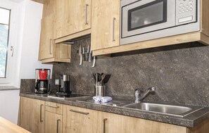 Kühlschrank, Herdplatte, Geschirrspüler