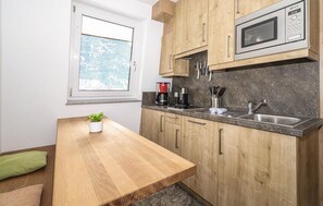 Kühlschrank, Herdplatte, Geschirrspüler