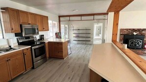 茶具/咖啡用具、冰箱、微波炉、烤箱