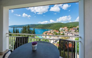 Outdoor dining - 1 bedroom awesome apartment in Rabac (Rabac)