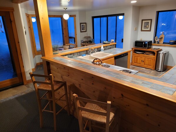 Fridge, microwave, oven, stovetop - Fabulous Tahoe Donner Home for Long-Term Summer or Ski Lease (TRUCKEE)