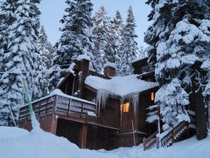 Exterior - Fabulous Tahoe Donner Home for Long-Term Summer or Ski Lease (TRUCKEE)