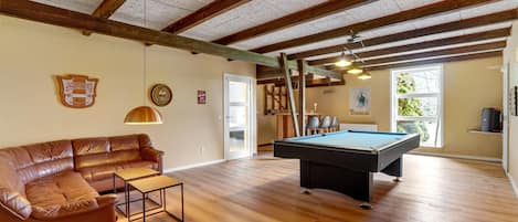 غرفة الألعاب