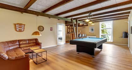 Cozy home in Skjern with WiFi