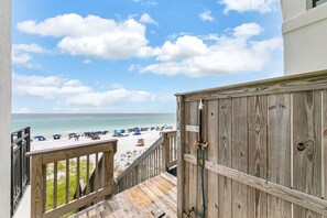 Property grounds - Remodeled Beachfront😎😎 Frangista Delos⛱️⛱️Heated Splash🐠🐠Pool Elevator🐬🐬Beach Serv (Miramar Beach)