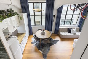 Living area - Contemporary and fun styled studio loft (Auckland)