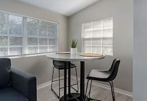 Dining - Adorable Guesthouse off of Lake Hollingsworth (Lakeland)