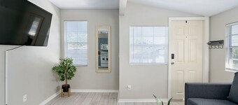 Adorable Guesthouse off of Lake Hollingsworth