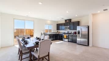 Comfort House | Dining room