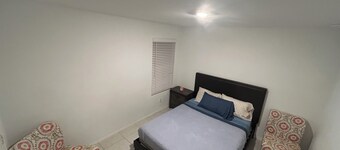 Cheerful 2 bedroom house with Community Lazy River