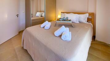 3 quartos, berço de viagem, Wi-Fi de cortesia, roupa de cama