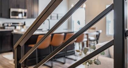 Brand New Townhome sleeps 12.