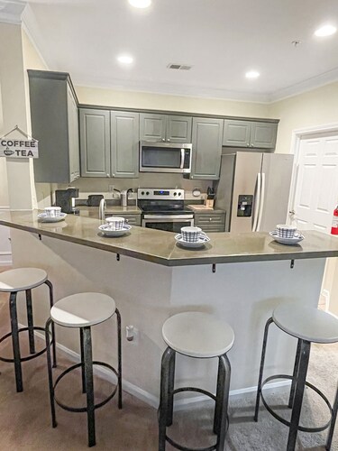 ❤️Spacious 3 bedroom condo near Truist❤️