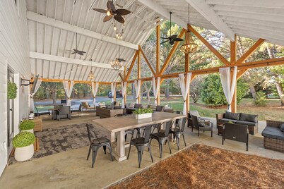 Charlotte Area Getaway Retreat & Event Venue Weddings & More in Mint Hill