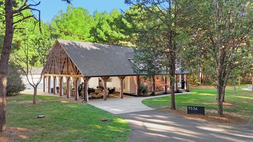 Charlotte Area Getaway Retreat & Event Venue Weddings & More in Mint Hill